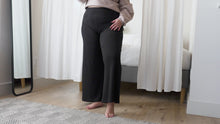 Load and play video in Gallery viewer, Penn Ribbed Wide Leg Pant
