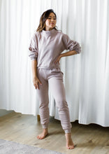 Load image into Gallery viewer, Emmi Cropped Sweater - Fawn
